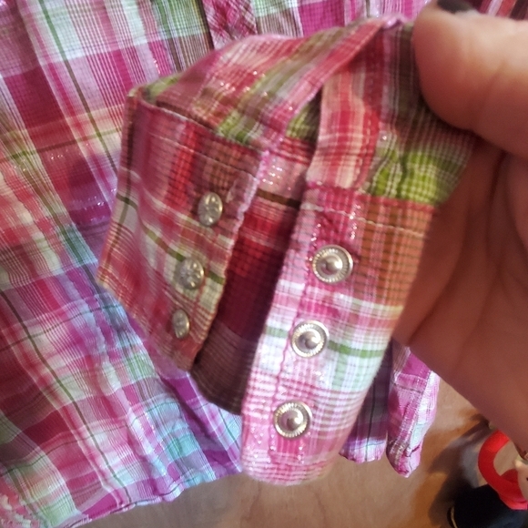 Ariat Fitted sz XXL.  Snap closure.  long sleeves  pink green metallic pink - Picture 3 of 6